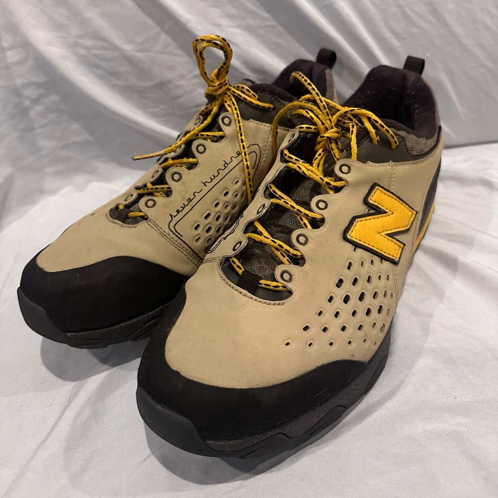 Men’s New Balance 700 hiking shoe SAMPLE